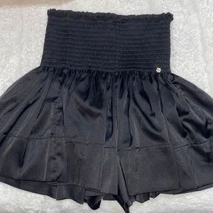 Black skort